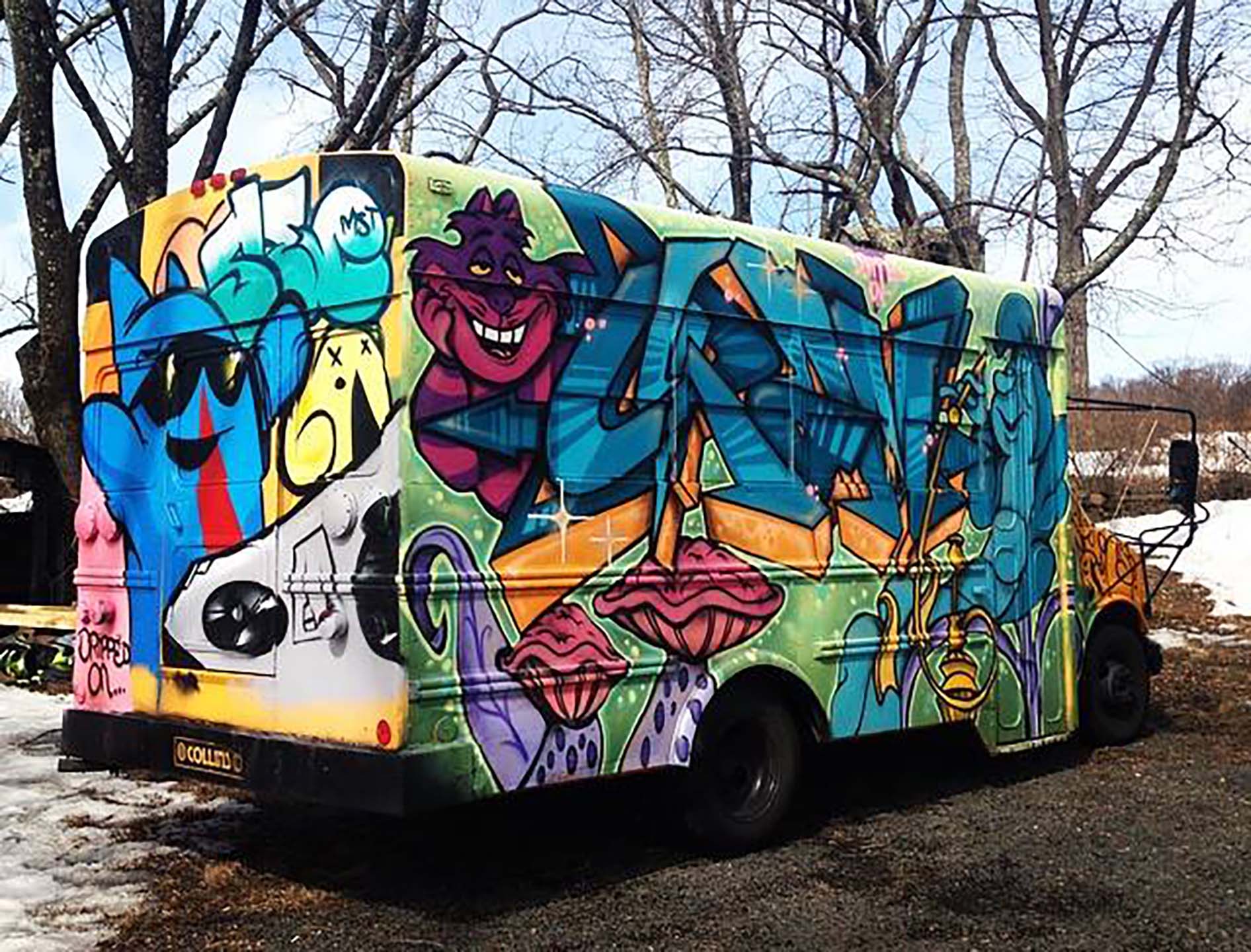 dripped-on-productions-electric-zoo-school-bus-mural